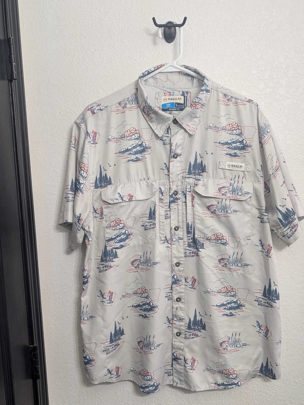 Magellan Outdoors Men's Short Sleeve Fishing Shirt Scenic Arkansas Duck Print L
